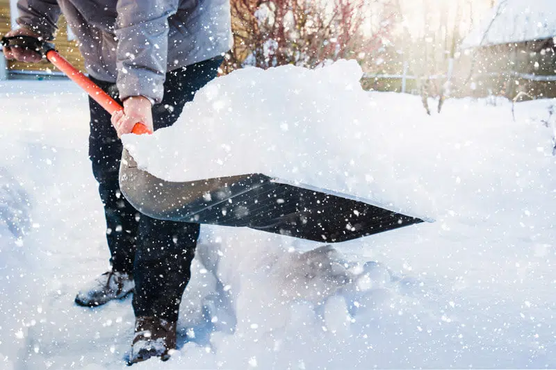 snow cleaning picture